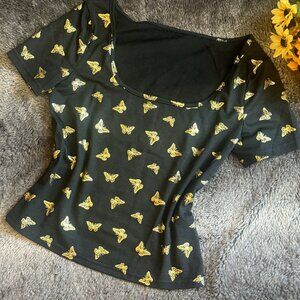 Allover Butterfly Scoop Neck Tee Top Small NWOT